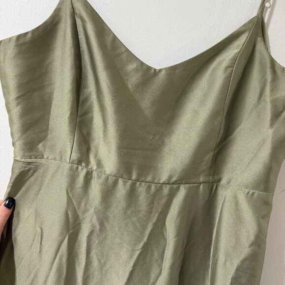 💚✨ Show Me Your Mumu Faith Maxi Dress – Moss Green Satin (XL) ✨💚 - Picture 12 of 14